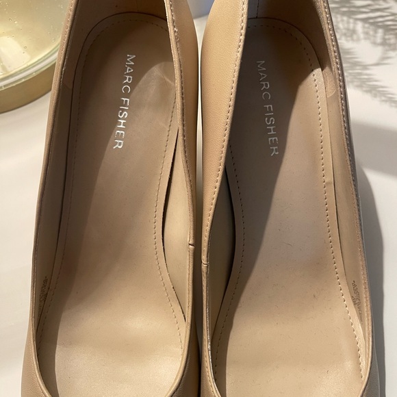 Neutral heels - Picture 3 of 5